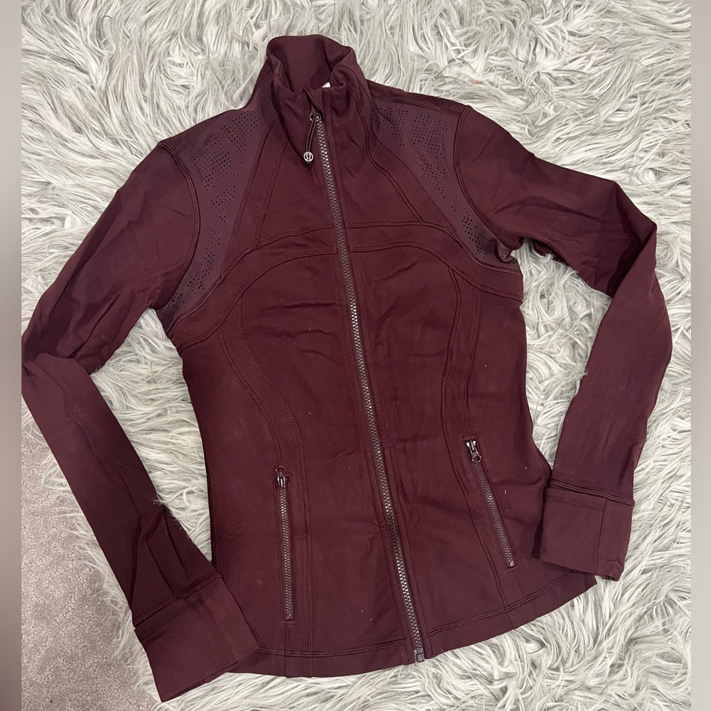 LULULEMON DEFINE JACKET. Size 4